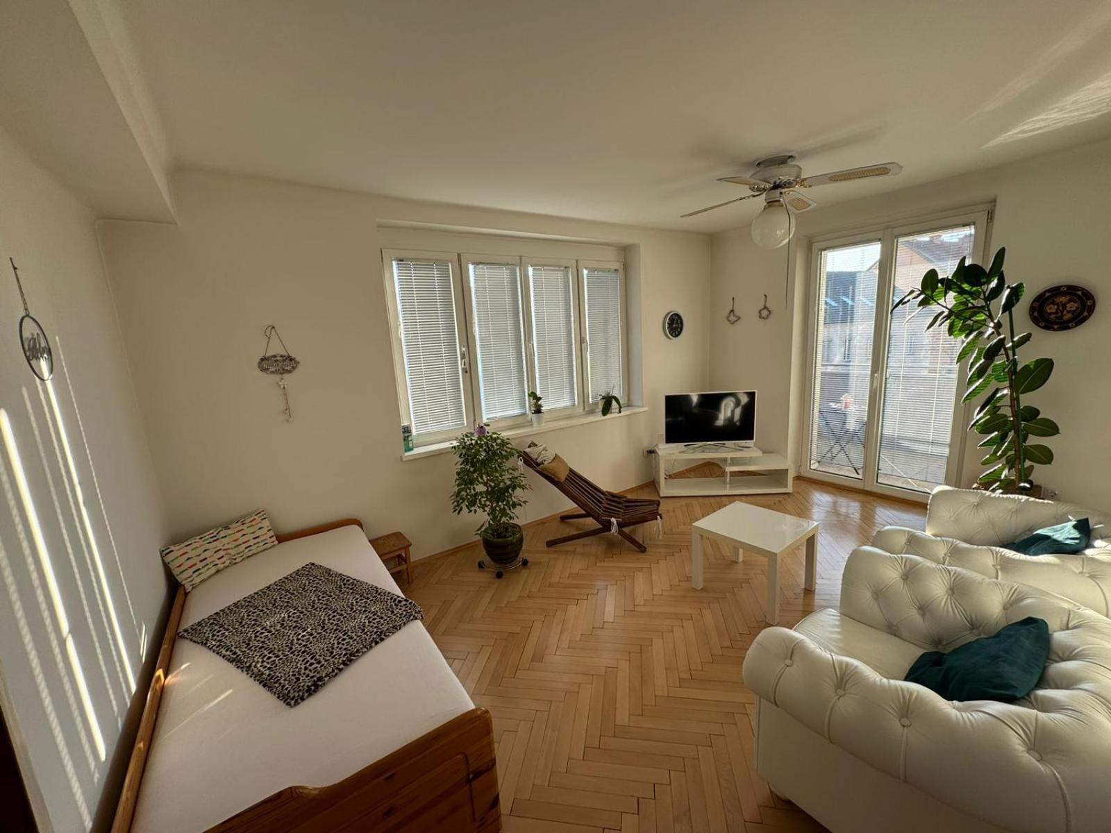 Marta Apartment Клагенфурт Екстериор снимка